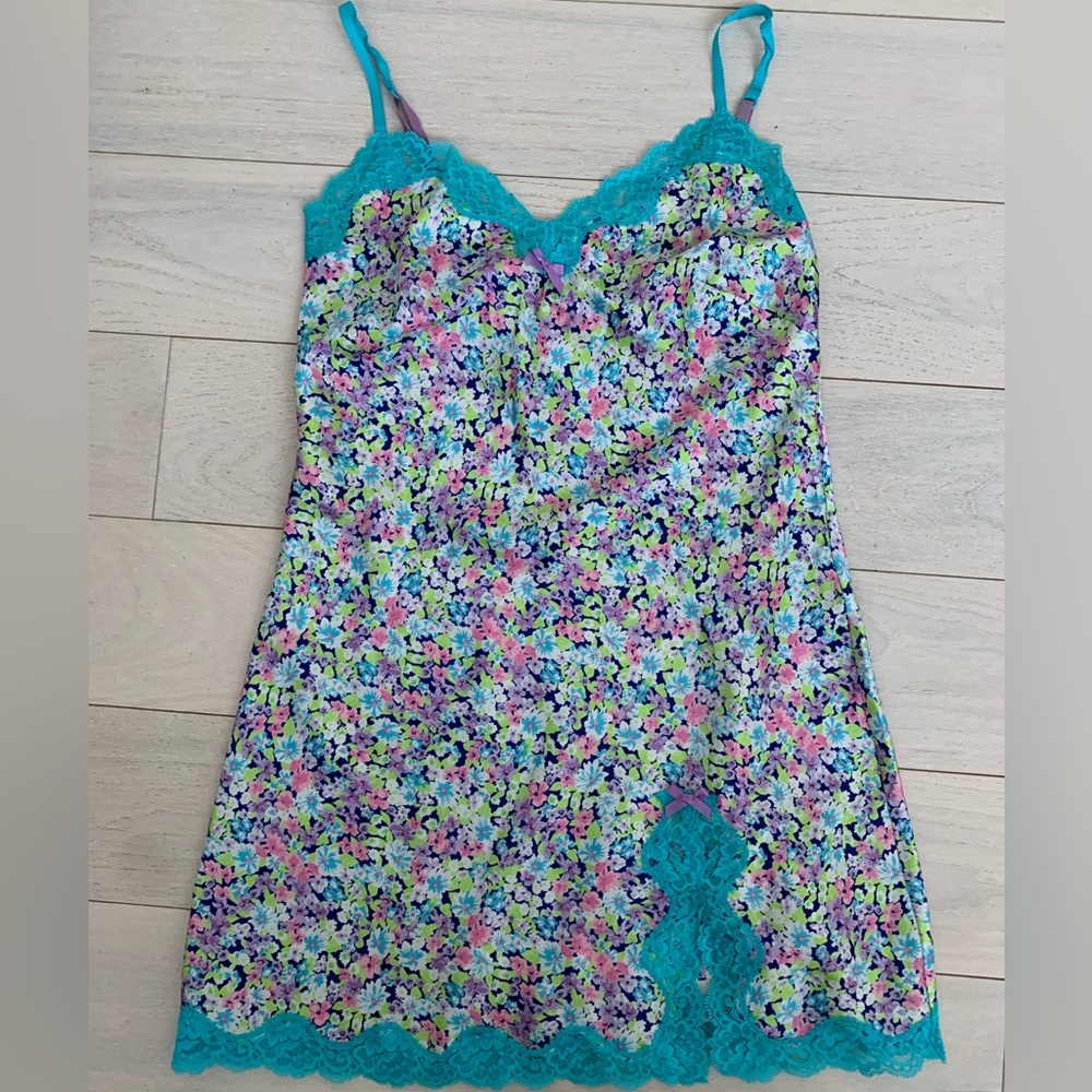 Beautiful VS spring floral slip